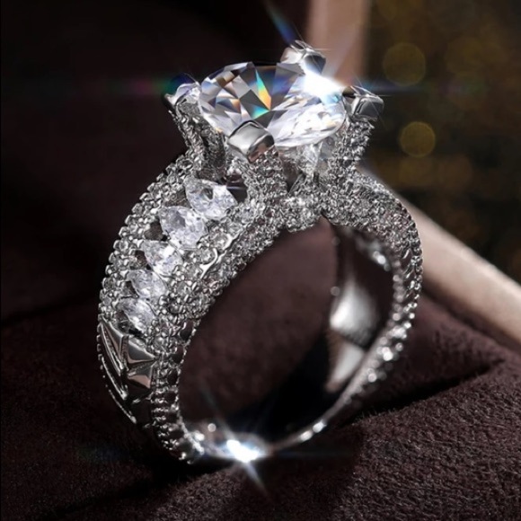 NEW 925 sterling silver diamond ring - Picture 3 of 5